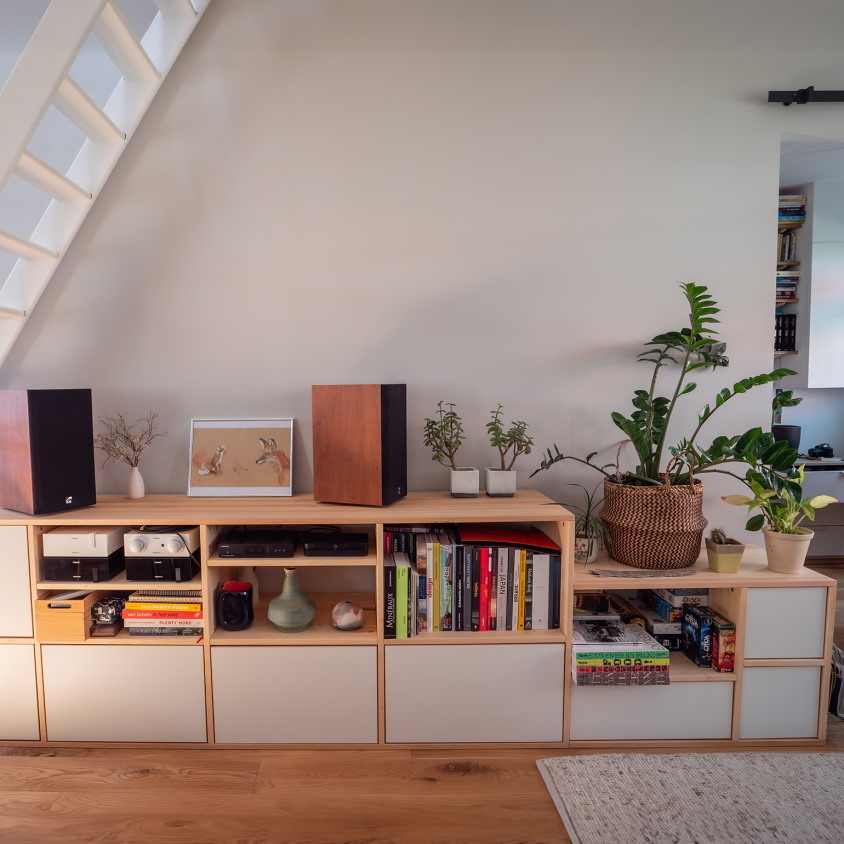 Credenza in legno massiccio